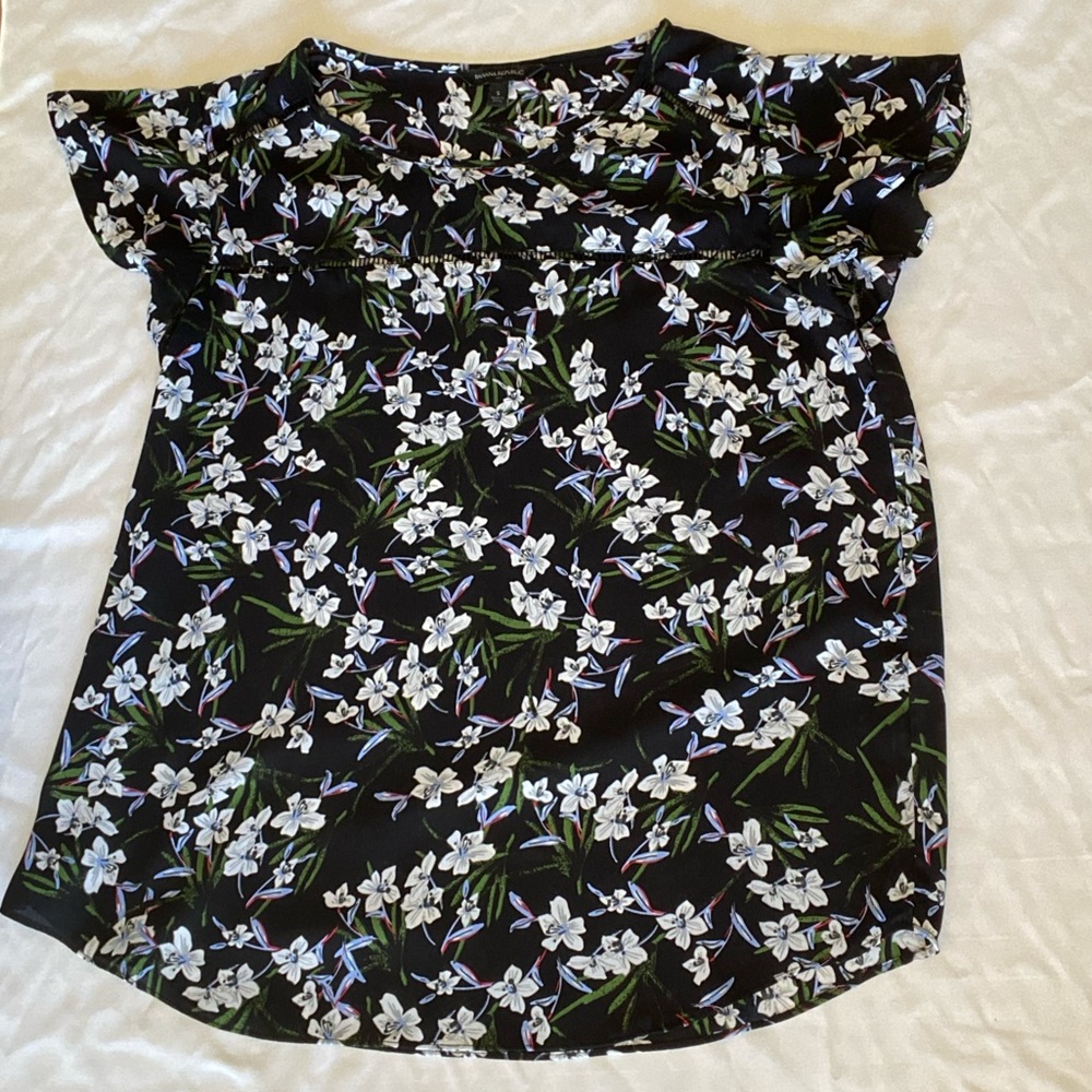 Flowered pattern Banana Republic dress shirt